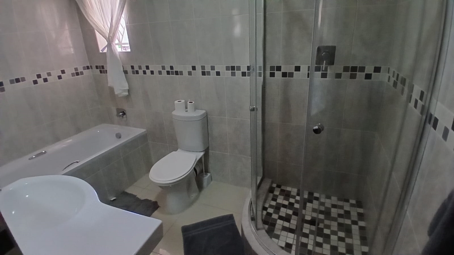 To Let 4 Bedroom Property for Rent in Fichardt Park Free State